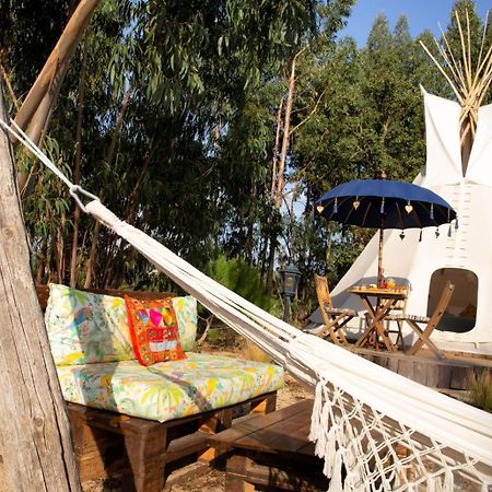 ホテル Goodmuda Tipi'S Grândola エクステリア 写真