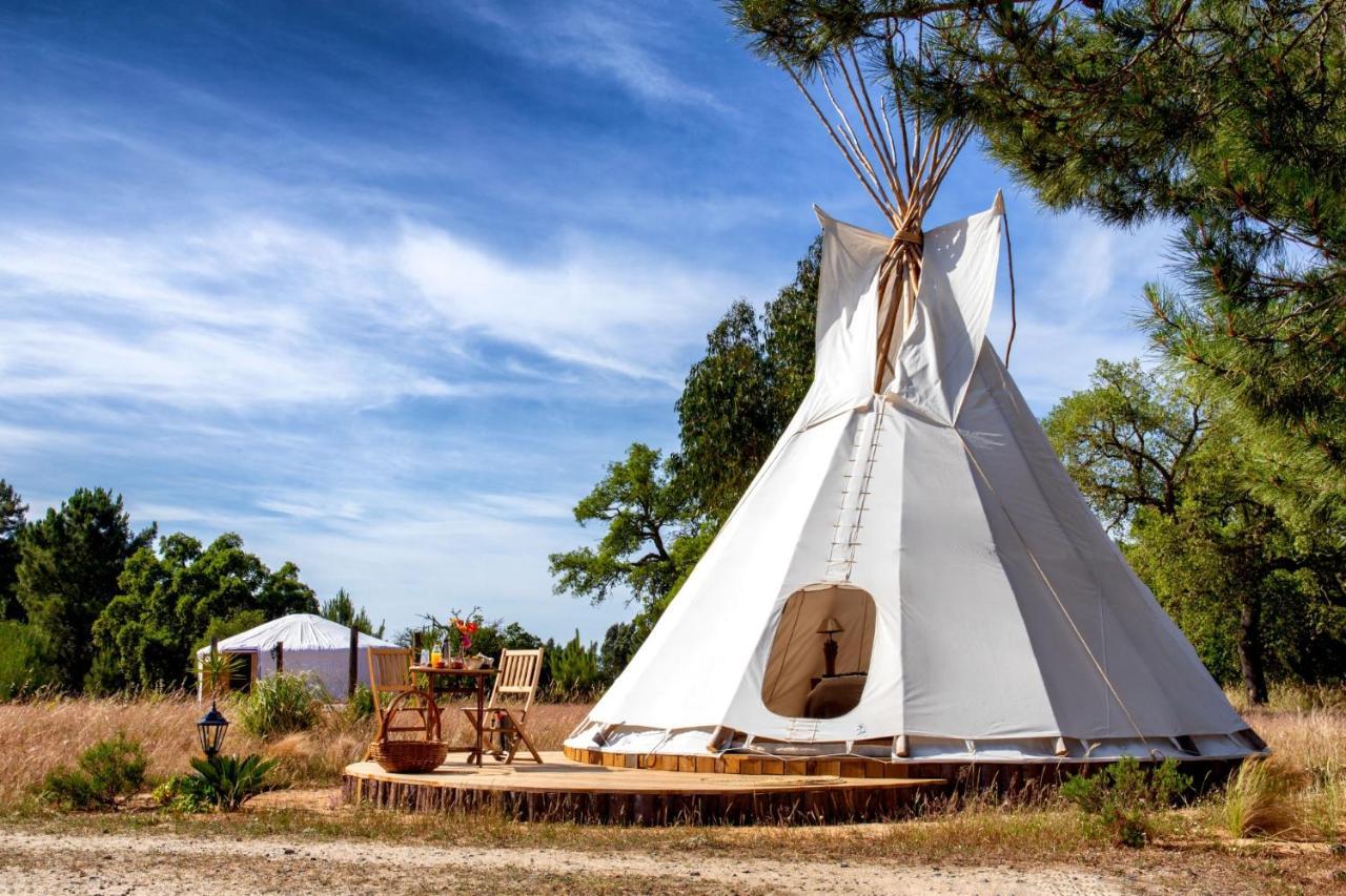 ホテル Goodmuda Tipi'S Grândola エクステリア 写真